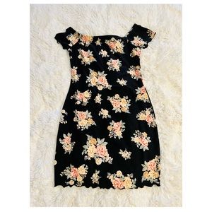 Ultra Flirt-Floral Dress. Size M